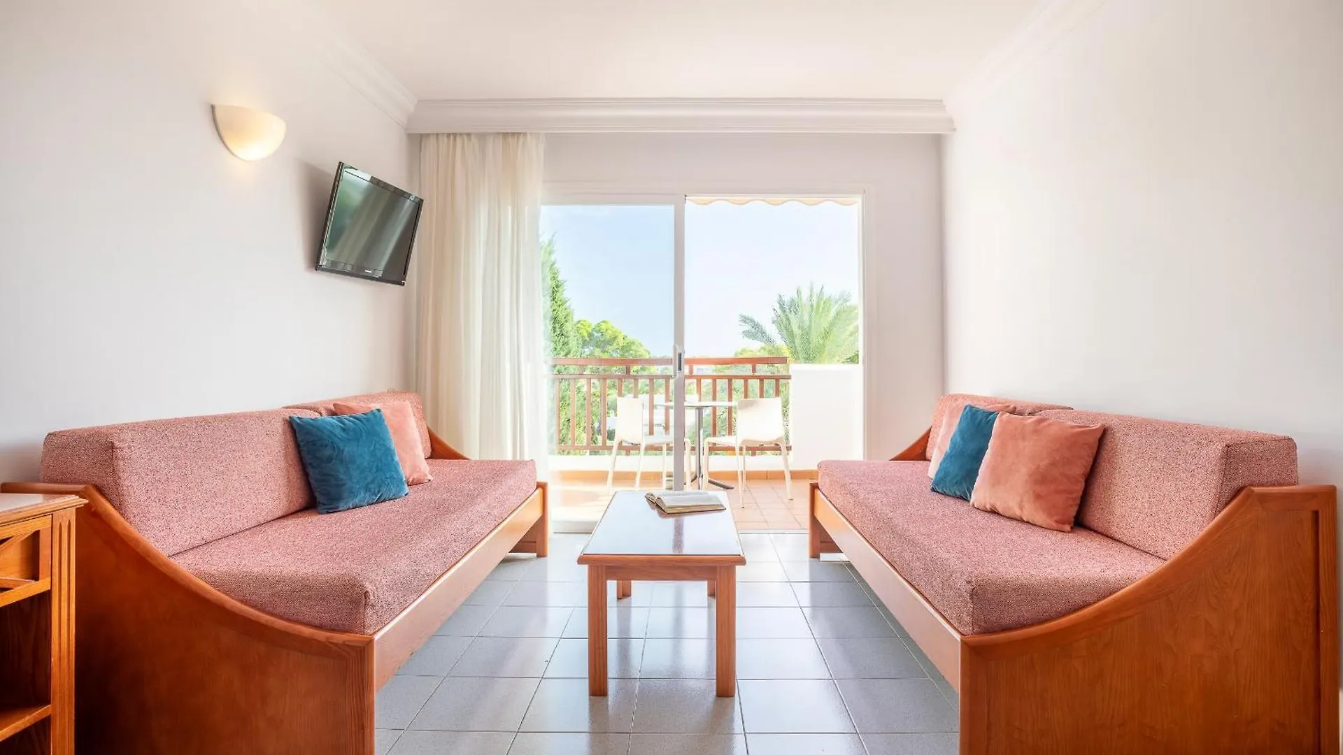 Inturotel Esmeralda Garden Cala D´Or 3*,